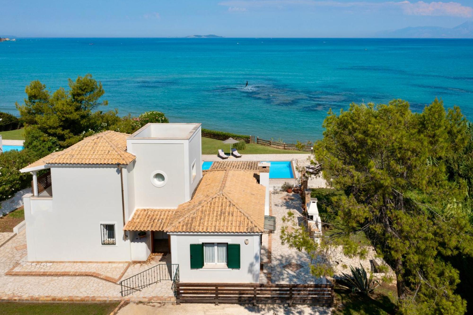 Beachfront Villa Dionysos - With Private Beach Sidárion Exterior foto